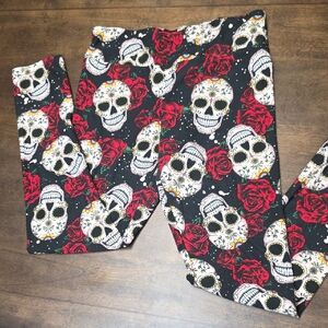 No Boundaries Womens Leggings with Skull and Rose Design